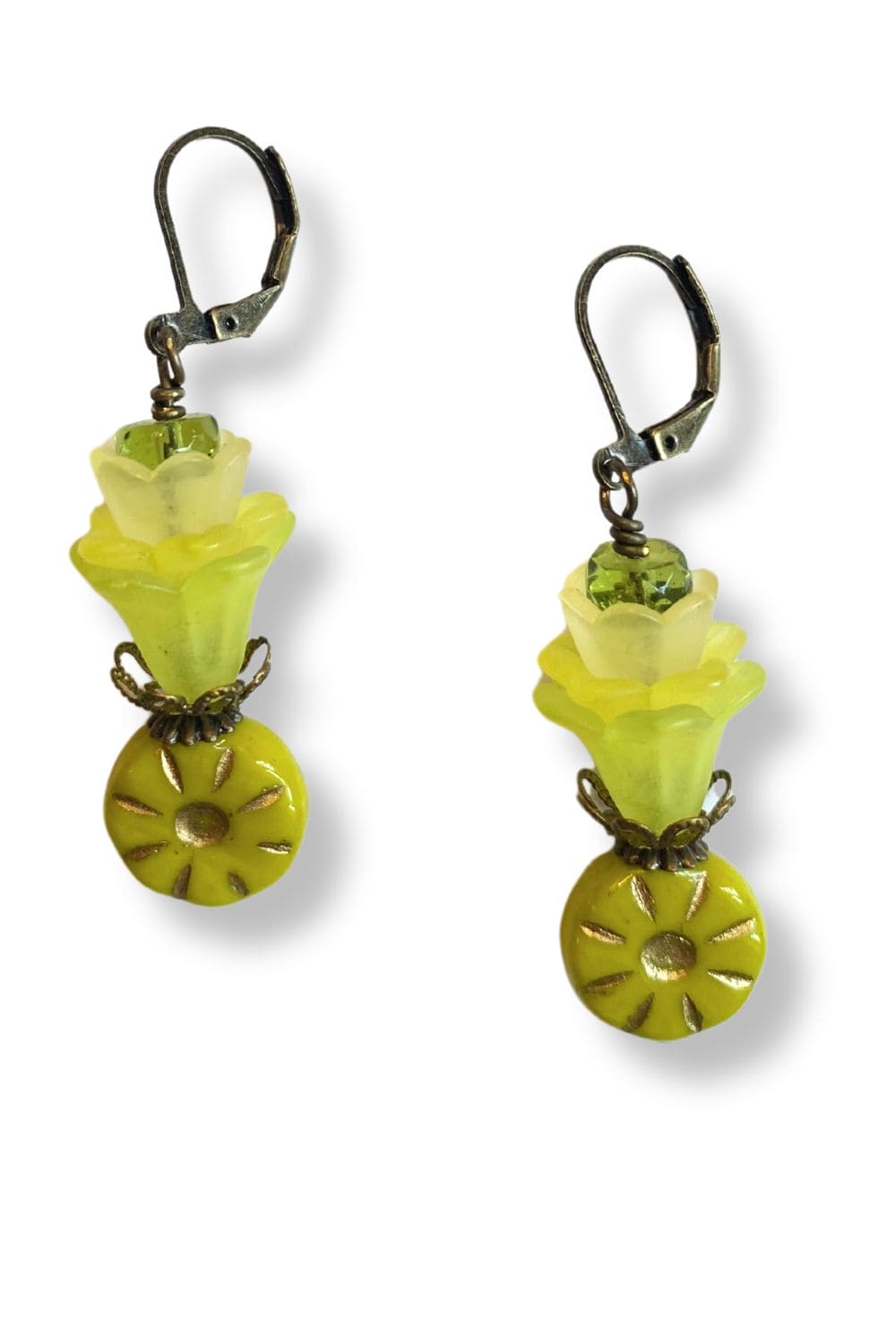 Greens flower drop earrings.