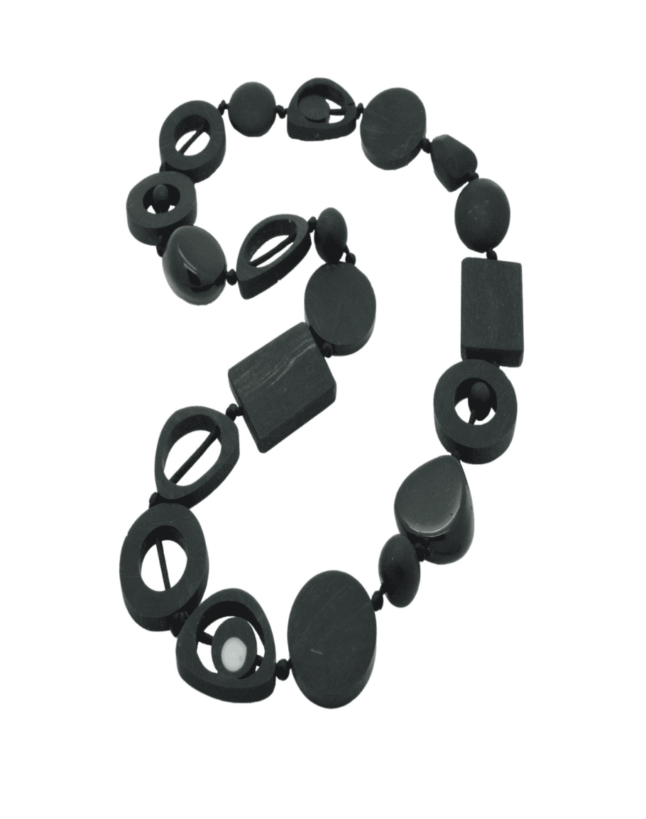 Black resin necklace